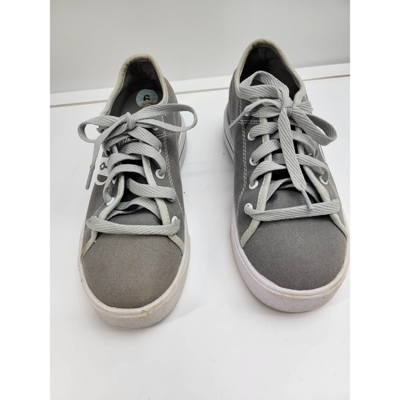 Heelys Grey and White Canvas top shoes size 6 - Picture 2 of 7